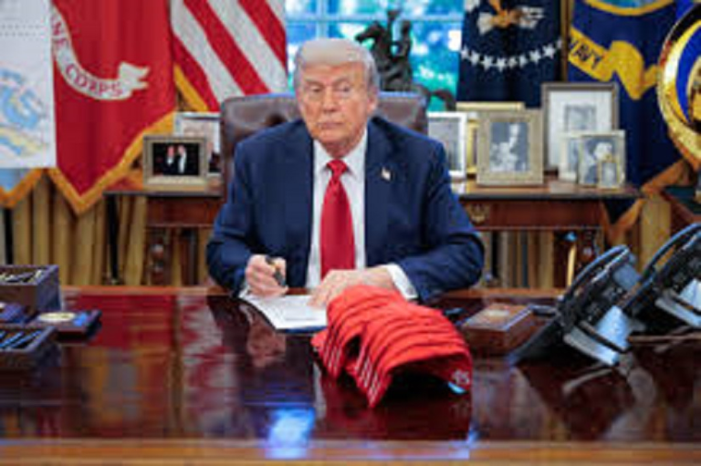 TPS – La Cour suprême autorise Trump à révoquer les protections légales de plus de 500 000 immigrants originaires de Cuba, Haïti, Nicaragua et Venezuela.